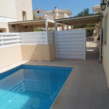 Villa Anthorina 1 *