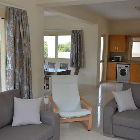 Villa Anthorina 1 *